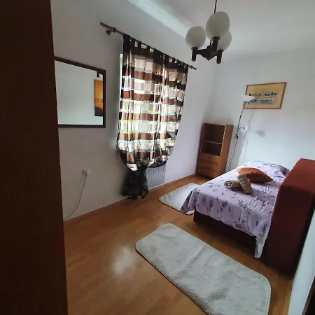 Piglic Apartment *